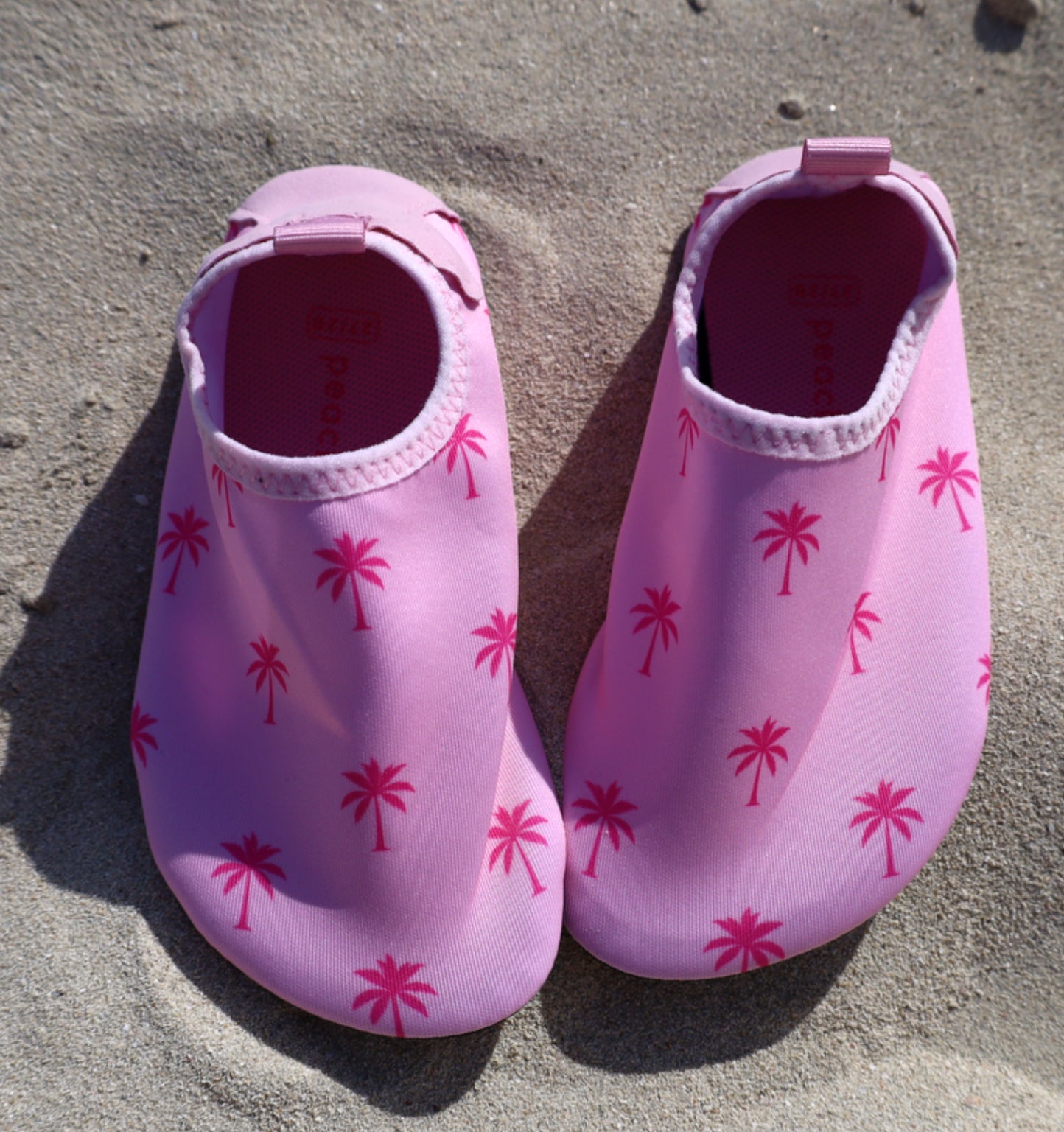 BEACH SHOES - Pink Palm
